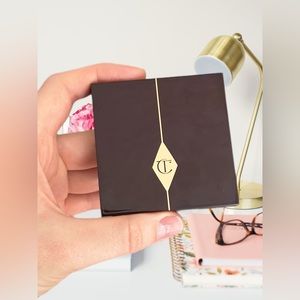 CHARLOTTE TILBURY The Bella Sofia Luxury Palette Eyeshadow Browns and tans